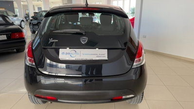 Lancia Ypsilon 1.2 69 CV 5 porte Silver (3)