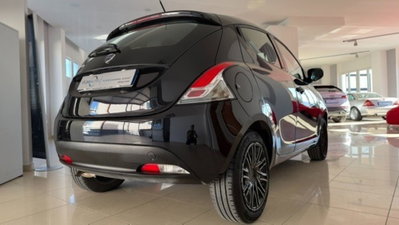 Lancia Ypsilon 1.2 69 CV 5 porte Silver (4)