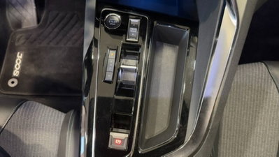 Peugeot 3008 BlueHDi 130 S&S EAT8 Allure Pack (18)