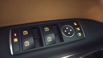 Mercedes-Benz Classe E 250 CGI BlueEFFICIENCY Executive (14)