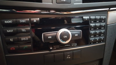 Mercedes-Benz Classe E 250 CGI BlueEFFICIENCY Executive (18)