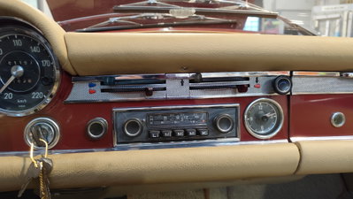 Mercedes-Benz SL 280 cat Chrome (13)