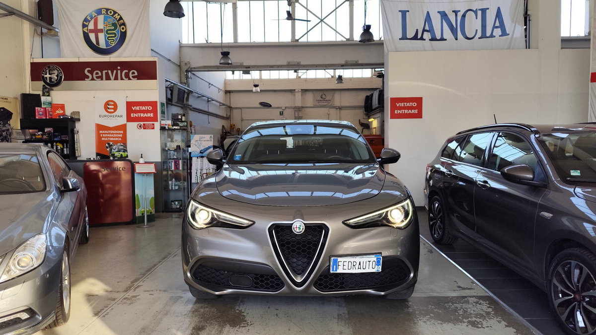 Alfa Romeo Stelvio Stelvio 2.2 Turbodiesel 190 CV AT8 Q4 Super Business (2)