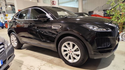Jaguar E-Pace 2.0D 150 CV S (4)
