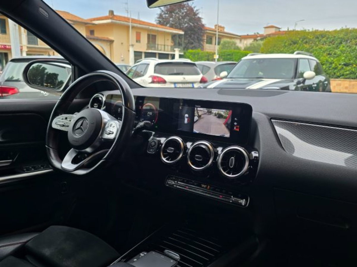 Mercedes-Benz GLA SUV 200 d AMG Line Premium Plus 4matic auto (12)