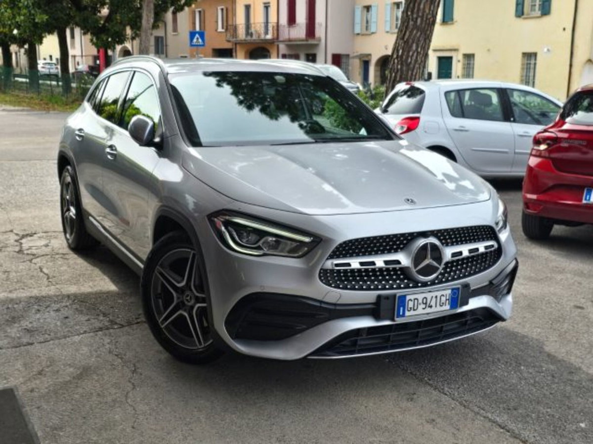 Mercedes-Benz GLA SUV 200 d AMG Line Premium Plus 4matic auto (14)