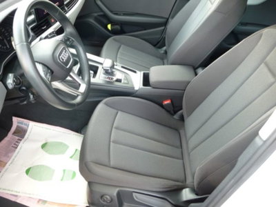 Audi A4 Avant 40 g-tron S tronic Business Advanced (6)