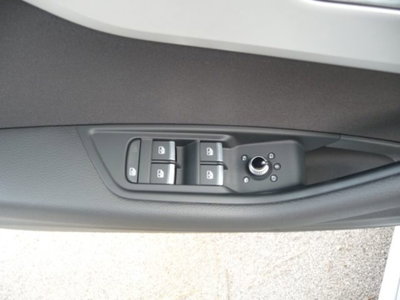 Audi A4 Avant 40 g-tron S tronic Business Advanced (7)