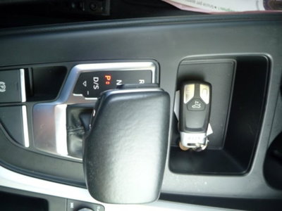 Audi A4 Avant 40 g-tron S tronic Business Advanced (9)