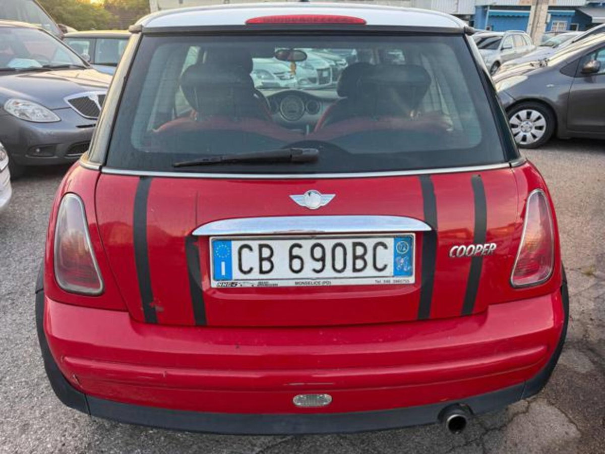MINI Mini 1.6 16V Cooper (6)