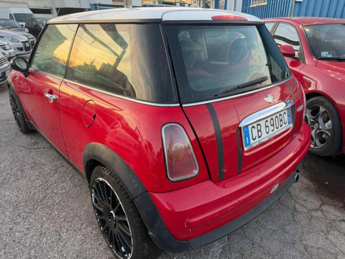 MINI Mini 1.6 16V Cooper (7)