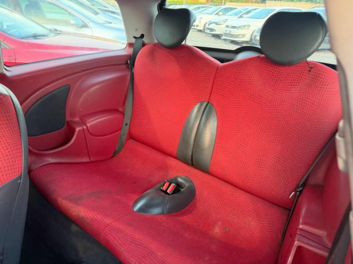 MINI Mini 1.6 16V Cooper (8)