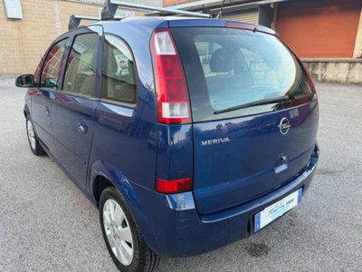 Opel Meriva 1.6 16V Cosmo (10)