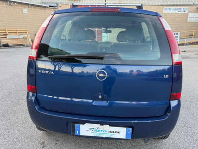 Opel Meriva 1.6 16V Cosmo (11)