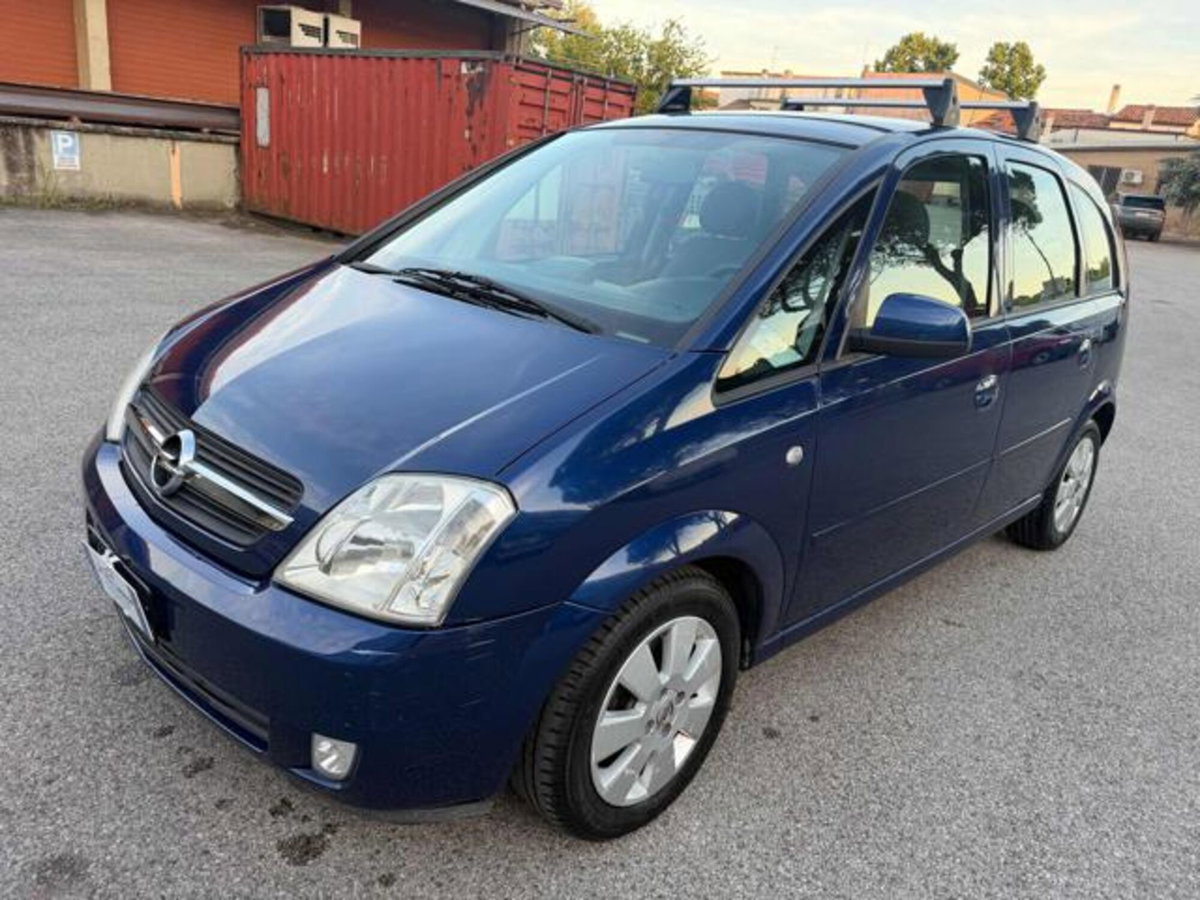 Opel Meriva 1.6 16V Cosmo (15)