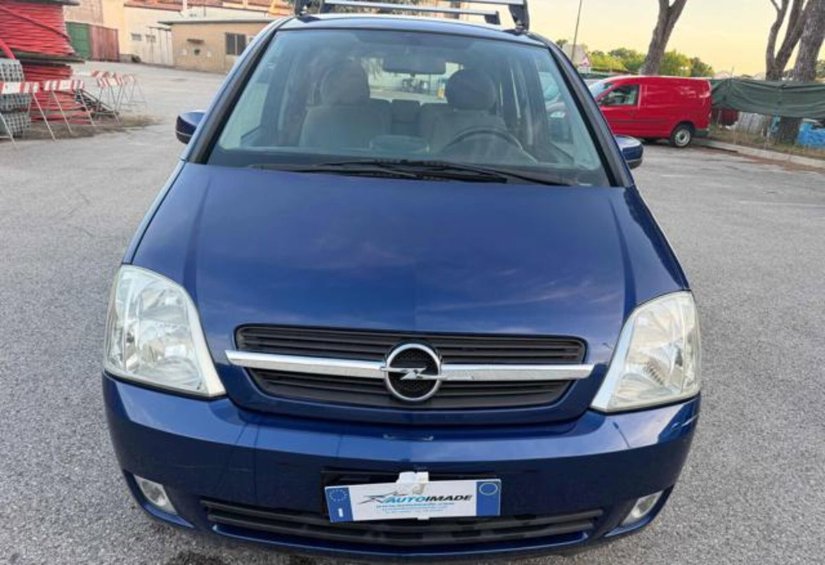 Opel Meriva 1.6 16V Cosmo (4)