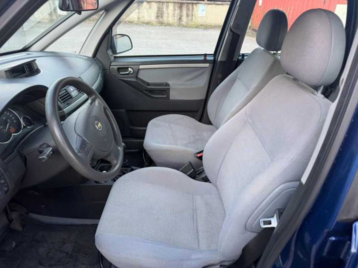 Opel Meriva 1.6 16V Cosmo (6)