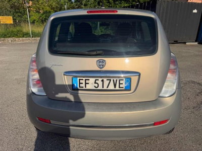 Lancia Ypsilon 1.3 MJT 75 CV Diva (10)