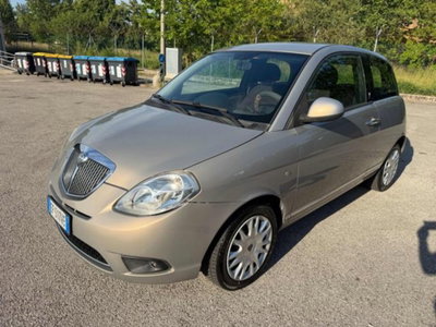 Lancia Ypsilon 1.3 MJT 75 CV Diva (2)