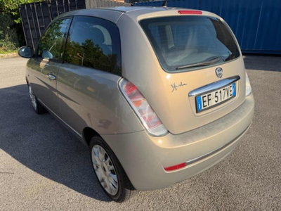 Lancia Ypsilon 1.3 MJT 75 CV Diva (9)