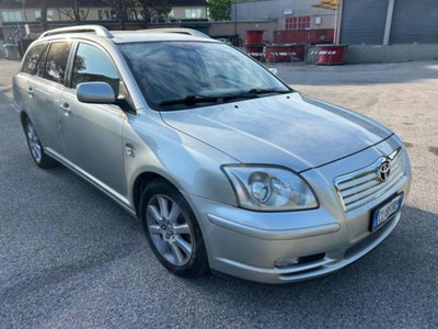 Toyota Avensis Station Wagon 2.0 D-4D 16V Station Wagon usata