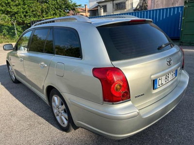Toyota Avensis Station Wagon 2.0 D-4D 16V Station Wagon (12)