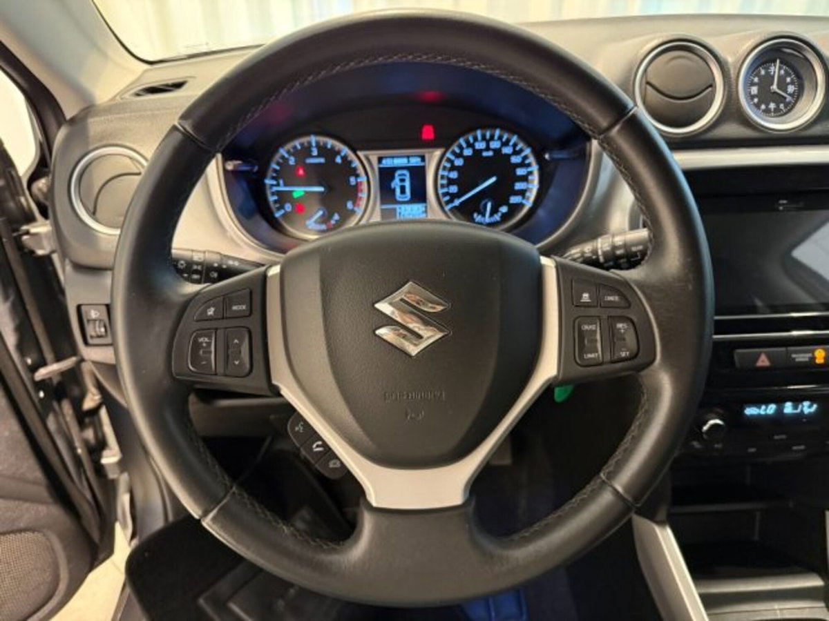 Suzuki Vitara 1.6 DDiS 4WD AllGrip DCT V-Top (6)