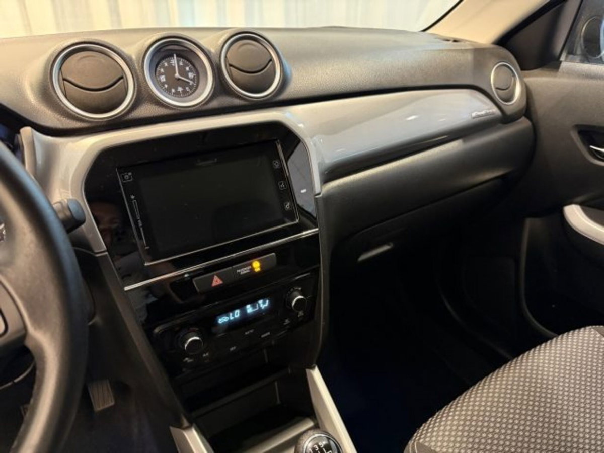 Suzuki Vitara 1.6 DDiS 4WD AllGrip DCT V-Top (7)