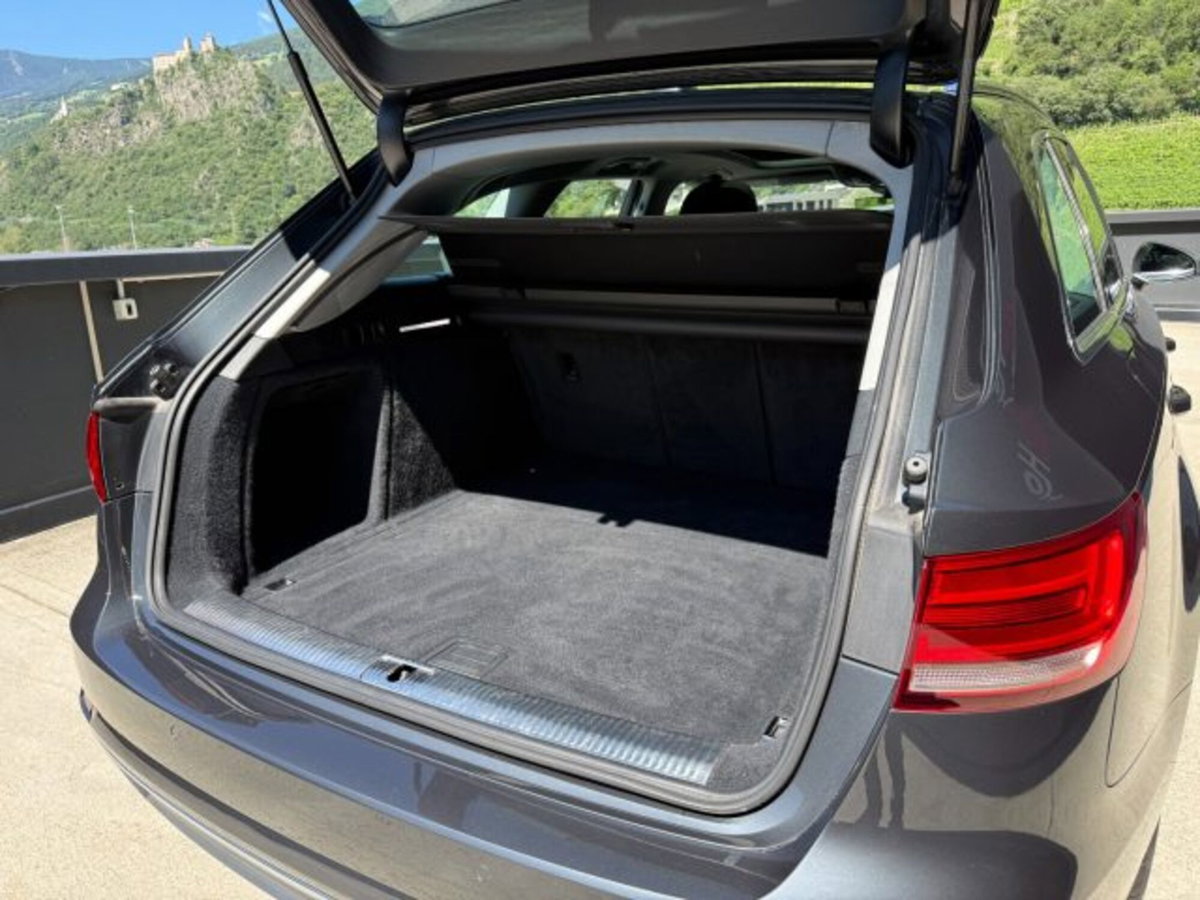 Audi A4 Avant 3.0 TDI 272 CV quattro tiptronic Design (20)