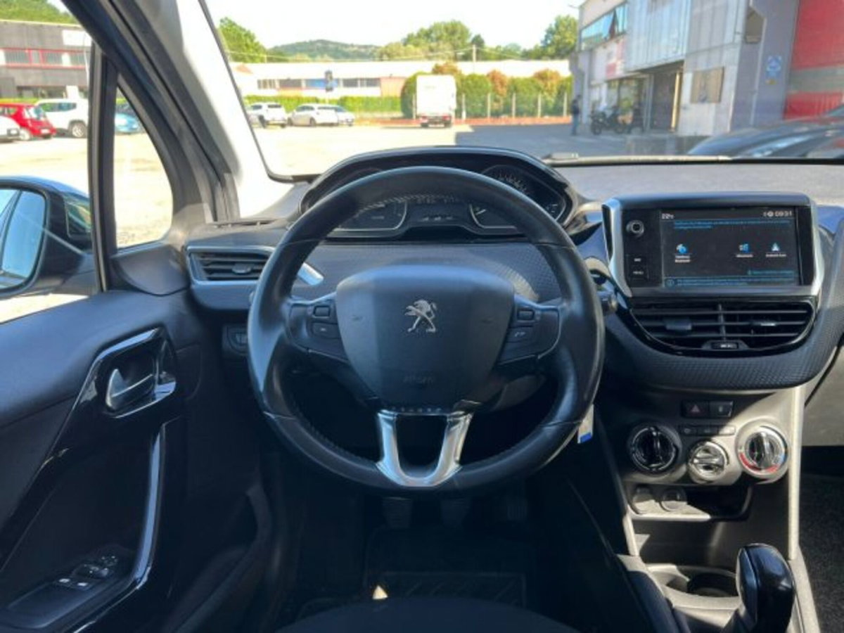 Peugeot 208 82 Stop&Start 5 porte Signature (12)