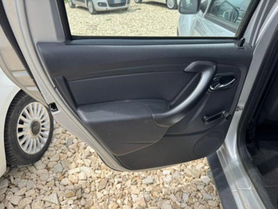Dacia Duster 1.6 110CV 4x2 GPL Ambiance (13)