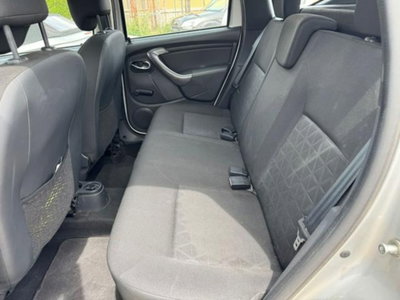 Dacia Duster 1.6 110CV 4x2 GPL Ambiance (14)