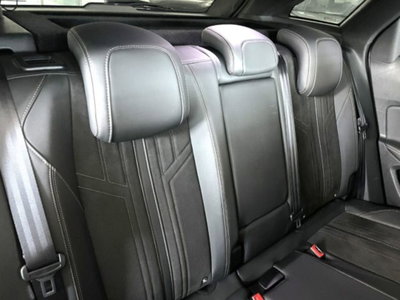 Peugeot 3008 BlueHDi 130 S&S EAT8 GT (17)