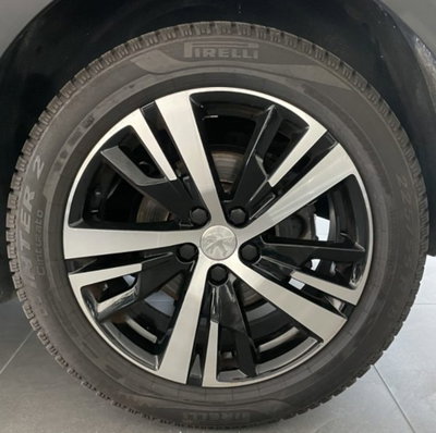 Peugeot 3008 BlueHDi 130 S&S EAT8 GT (9)