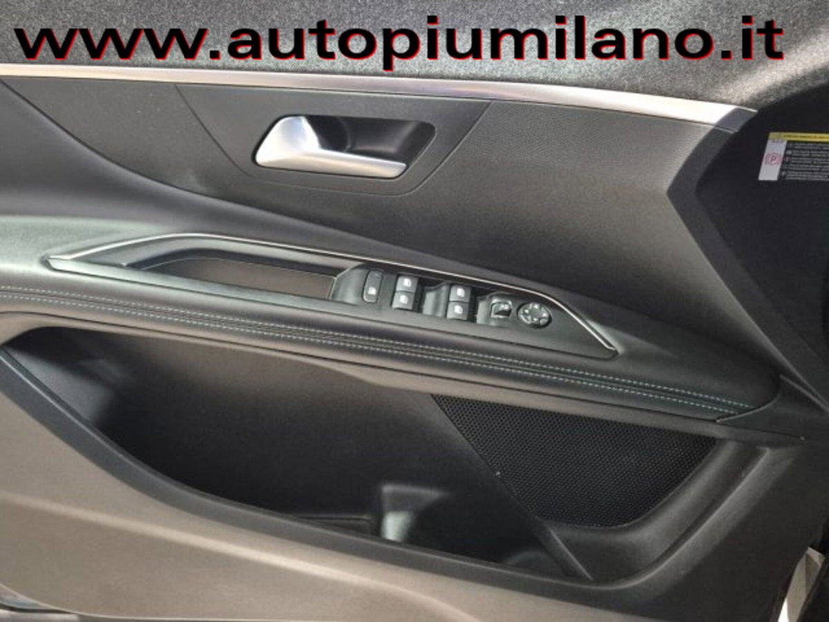 Peugeot 3008 BlueHDi 130 S&S EAT8 Allure Pack (20)