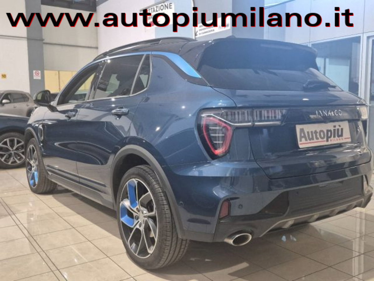 Lynk & Co 01 01 1.5 td phev (2)