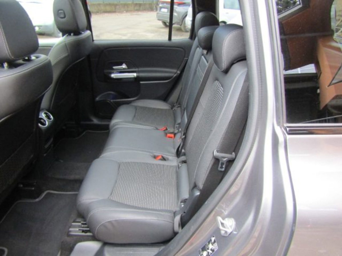 Mercedes-Benz GLB 200 d Automatic 4Matic Sport Plus (12)