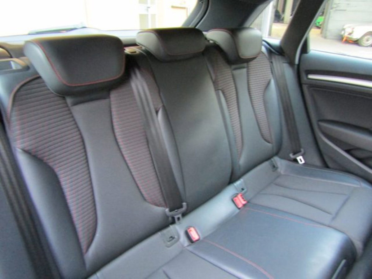 Audi S3 Sportback 2.0 TFSI quattro (14)