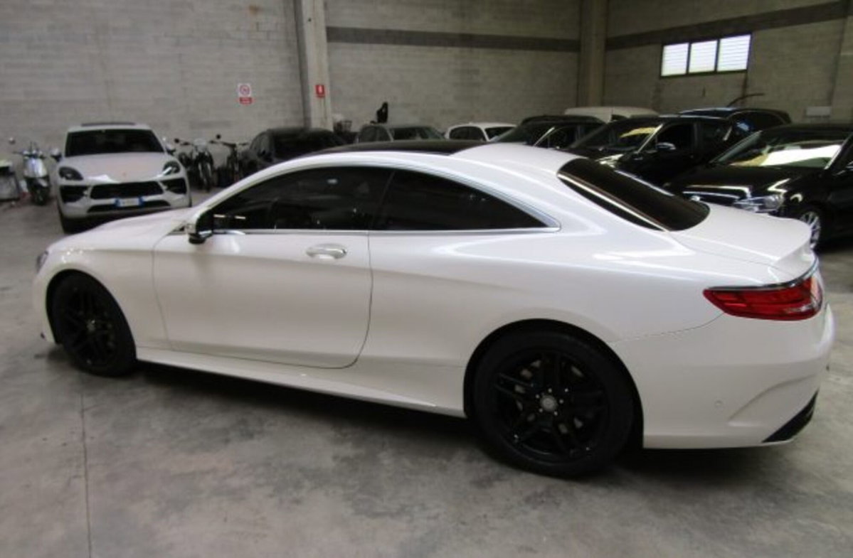 Mercedes-Benz Classe S Coupé SEC 500 Coupé 4Matic Premium (6)