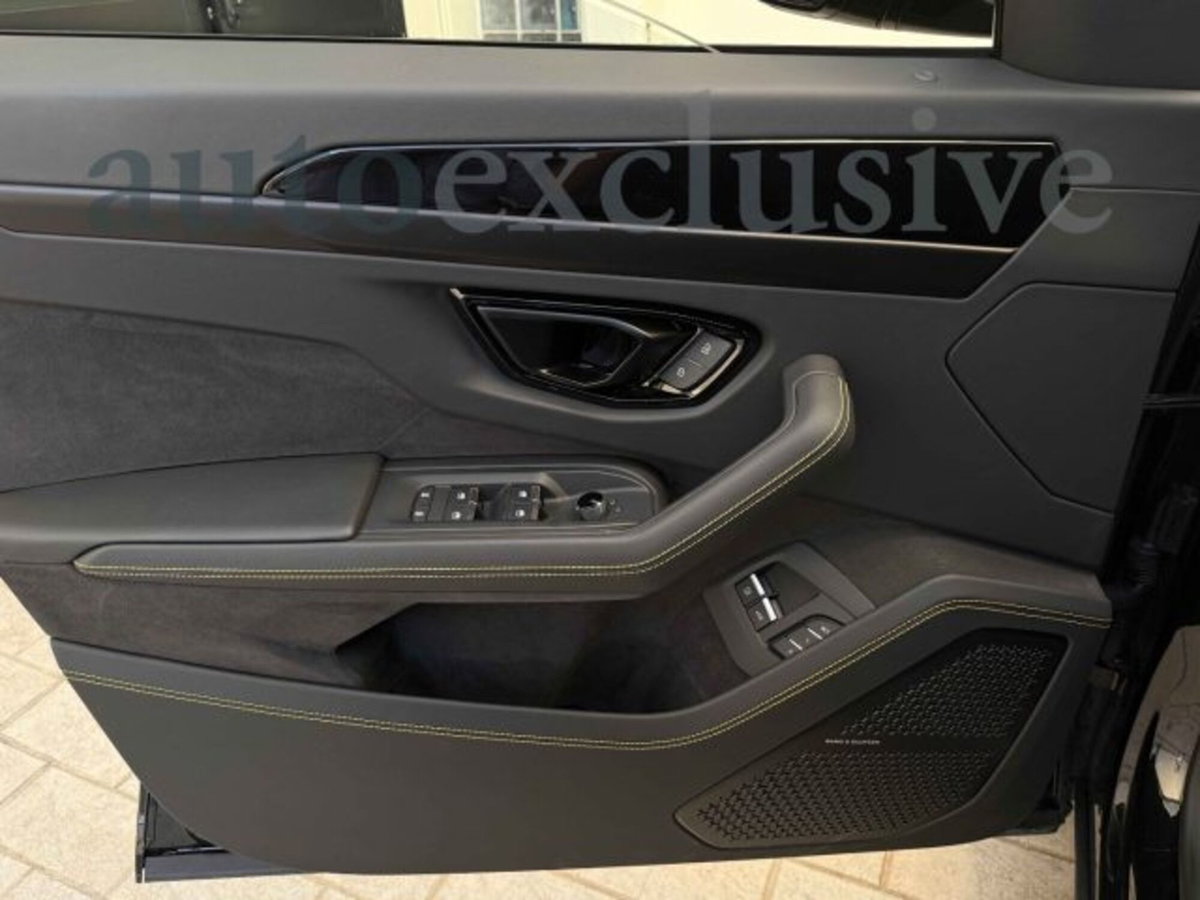 Lamborghini Urus 4.0 (16)