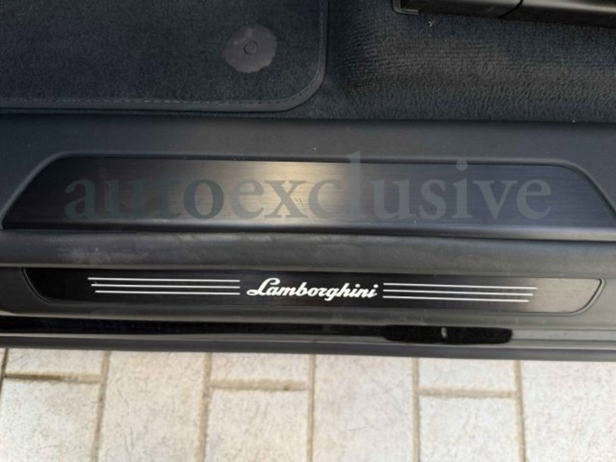 Lamborghini Urus 4.0 (18)