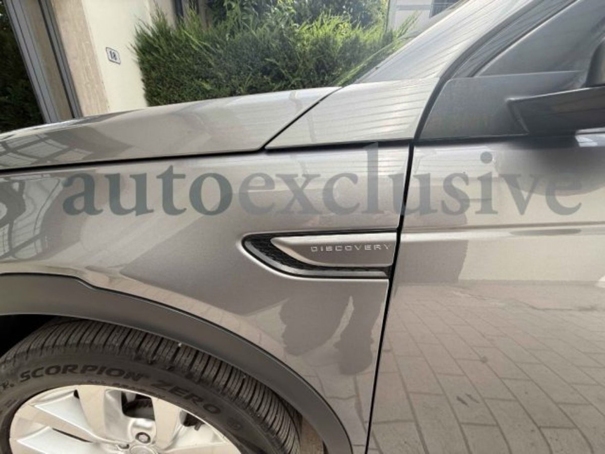 Land Rover Discovery Sport 2.0 eD4 163 CV 2WD R-Dynamic SE (10)