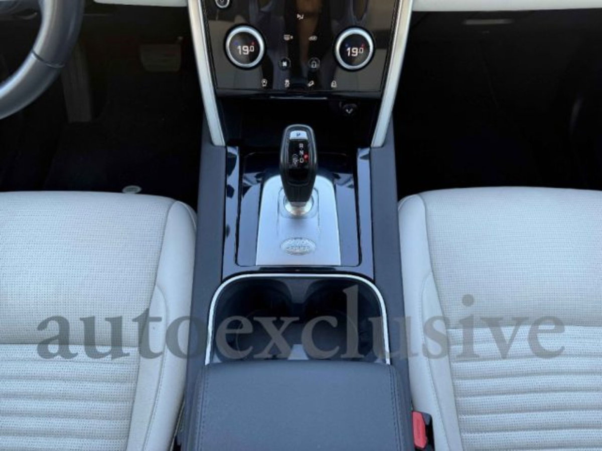 Land Rover Discovery Sport 2.0 eD4 163 CV 2WD R-Dynamic SE (12)