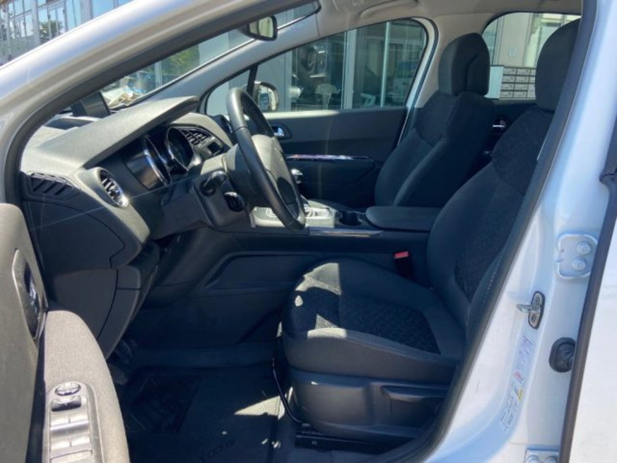 Peugeot 3008 1.6 HDi 115CV Active (12)