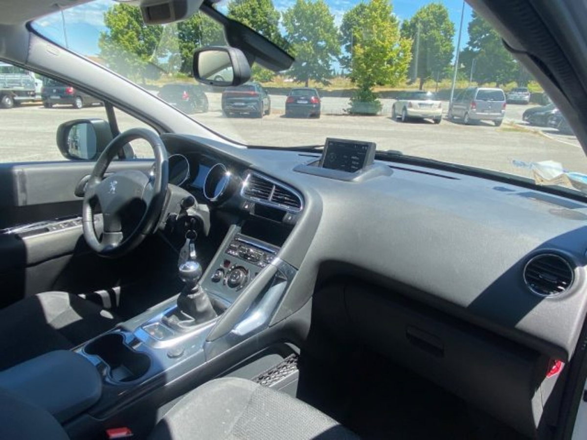 Peugeot 3008 1.6 HDi 115CV Active (13)