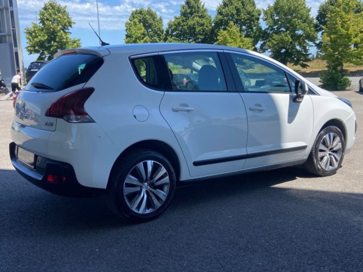 Peugeot 3008 1.6 HDi 115CV Active (5)