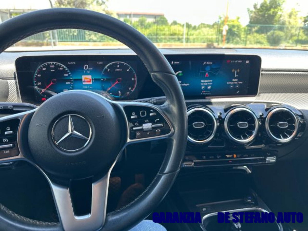 Mercedes-Benz Classe A Sedan 180 d Automatic 4p. Sport (11)