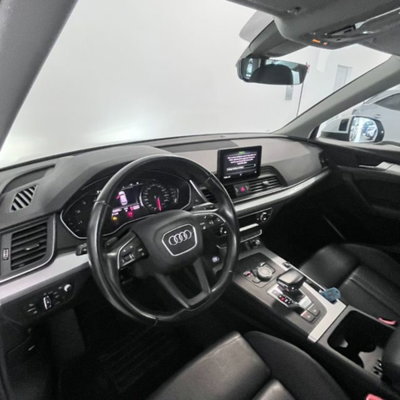 Audi Q5 40 TDI quattro S tronic Business (10)
