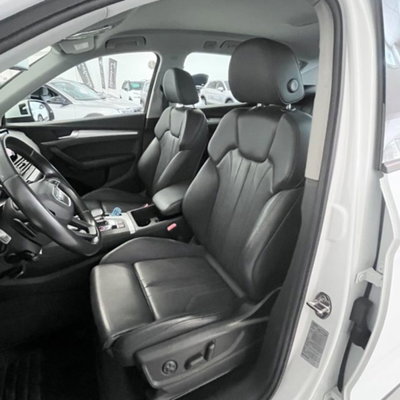 Audi Q5 40 TDI quattro S tronic Business (14)
