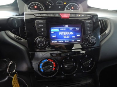Lancia Ypsilon 1.3 MJT 16V 95 CV 5 porte S&S Gold (10)